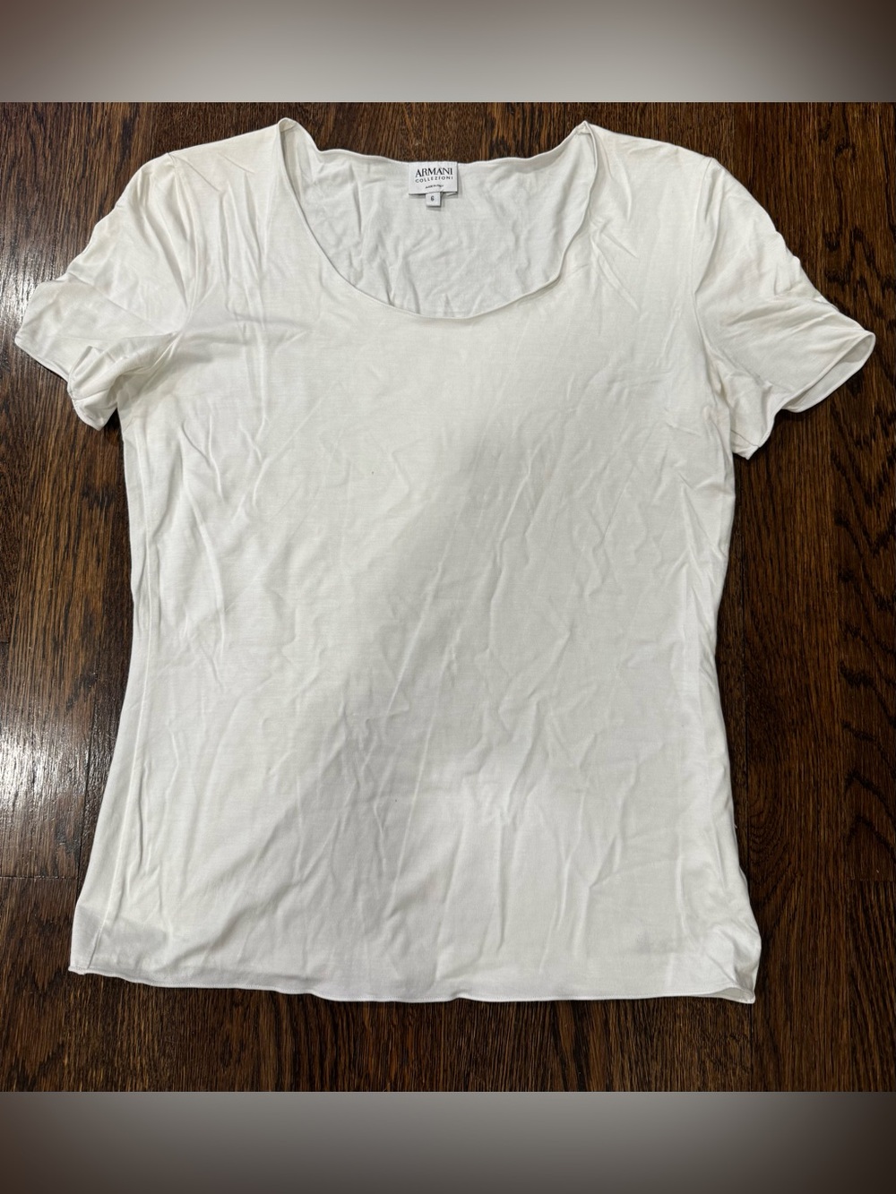 ARMANI COLLEZIONI: Off White basic soft tee, short sleeve, size 6